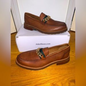 NEW Weaver Loafers